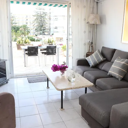Sunny 3 Bedroom Sleeps 5 Walking Distance Transport Restaurants And Supermarkets Torreblanca 公寓 *