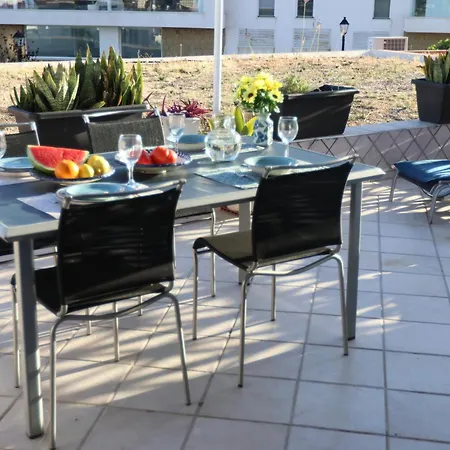 Sunny 3 Bedroom Sleeps 5 Walking Distance Transport Restaurants And Supermarkets Torreblanca *